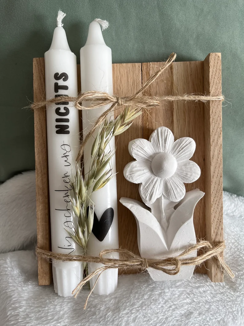 Geschenkset "Wir schenken uns nichts" | 2 Kerzen mit Blume | Geburtstag